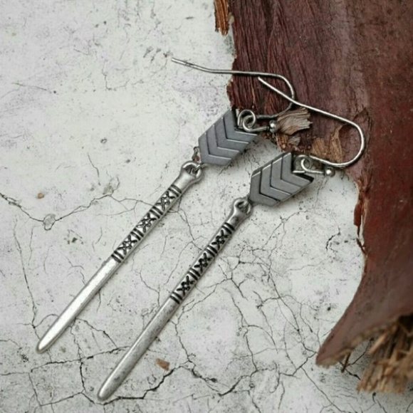 NWT Sterling Silver and Hematite Dangle Earrings - Picture 2 of 4